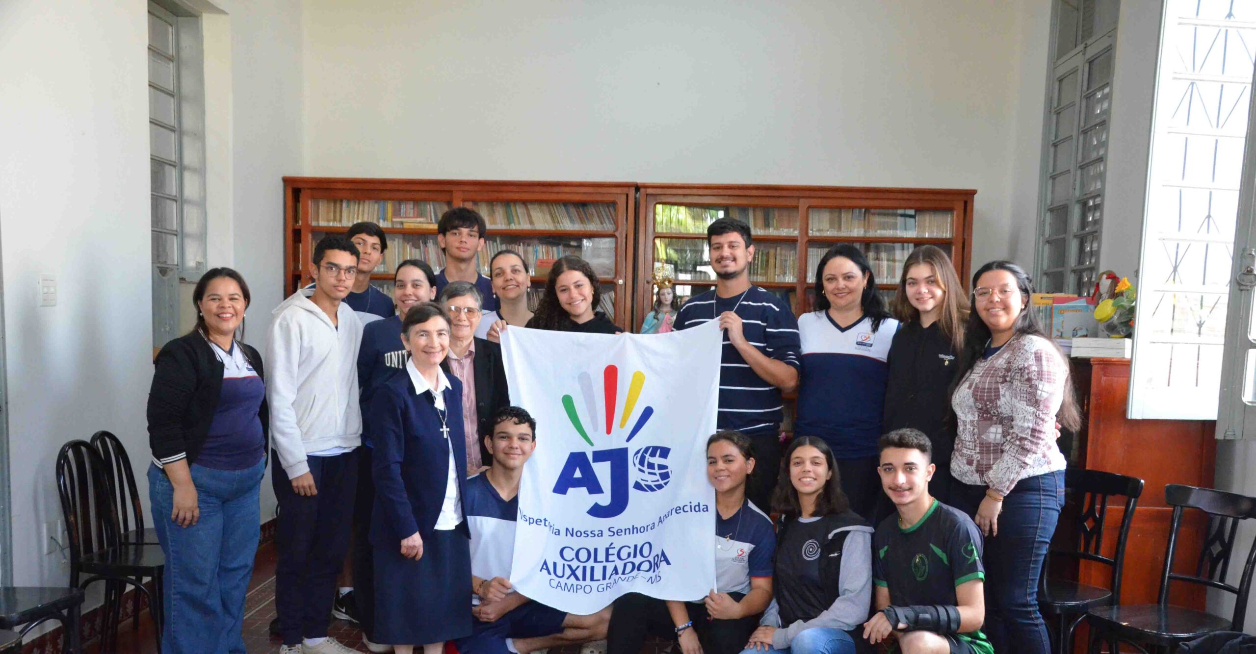 Colégio Nossa Senhora Auxiliadora, de Campo Grande, acolhe Conselheira Geral