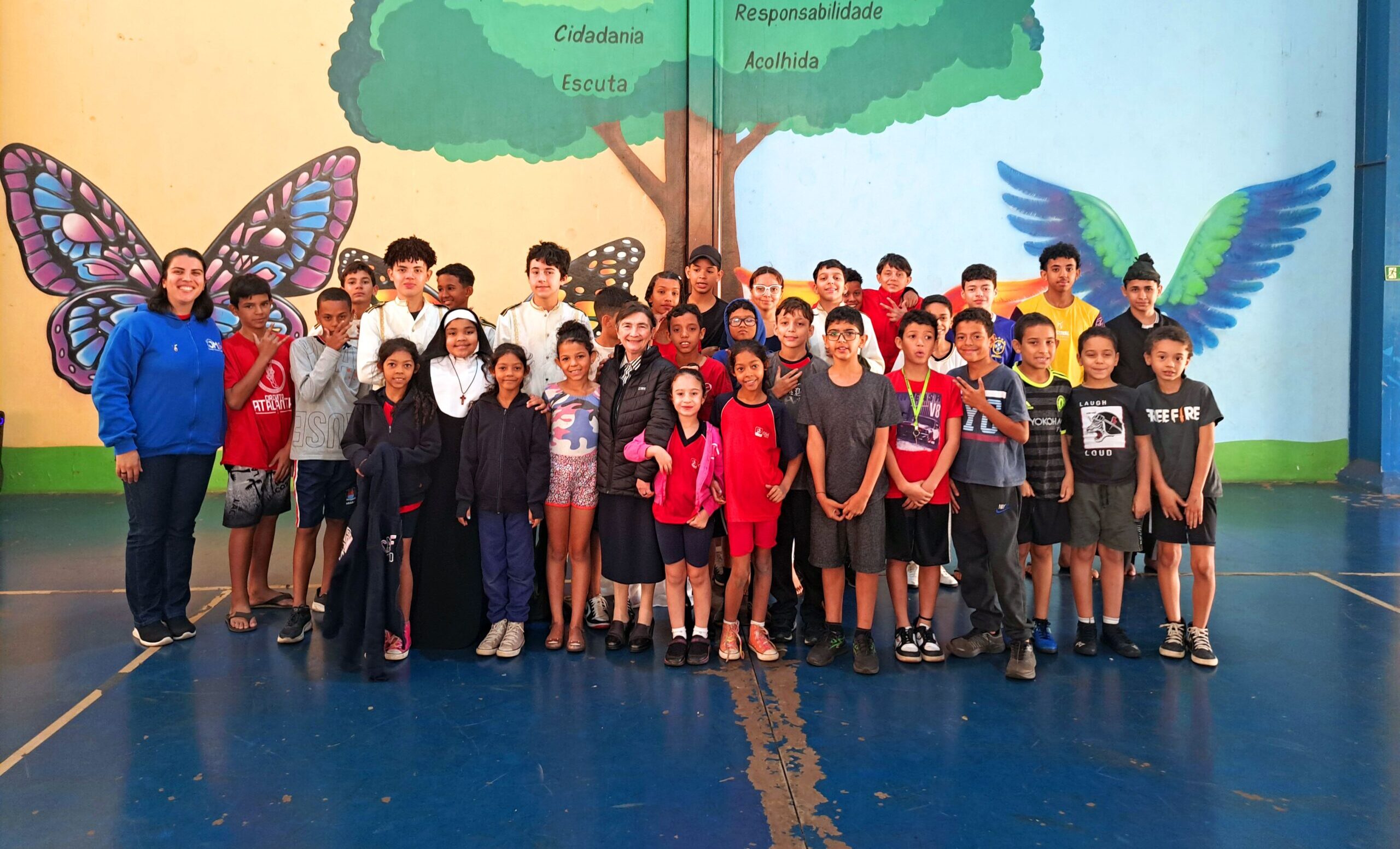 Conselheira Geral, Irmã Paola Battagliola, dedica tempo e presença à Obra Salesiana de Apoio Fraterno