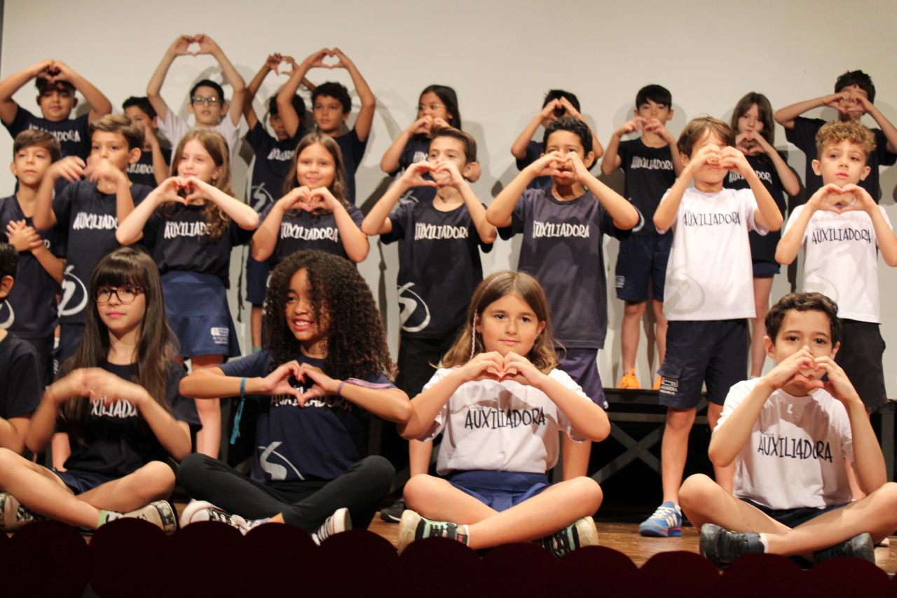 Famílias celebram o Dia das Mães  em manhã especial no Colégio Auxiliadora