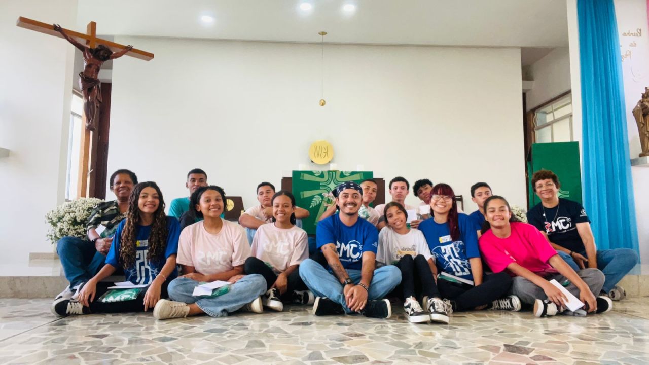 Adolescentes do CEMARI participam de retiro em preparação à Semana Missionária