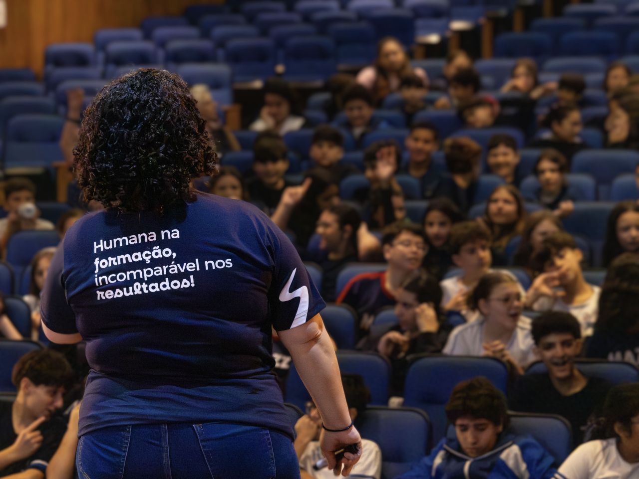Instituto Madre Mazzarello promove formação sobre segurança e uso consciente da tecnologia
