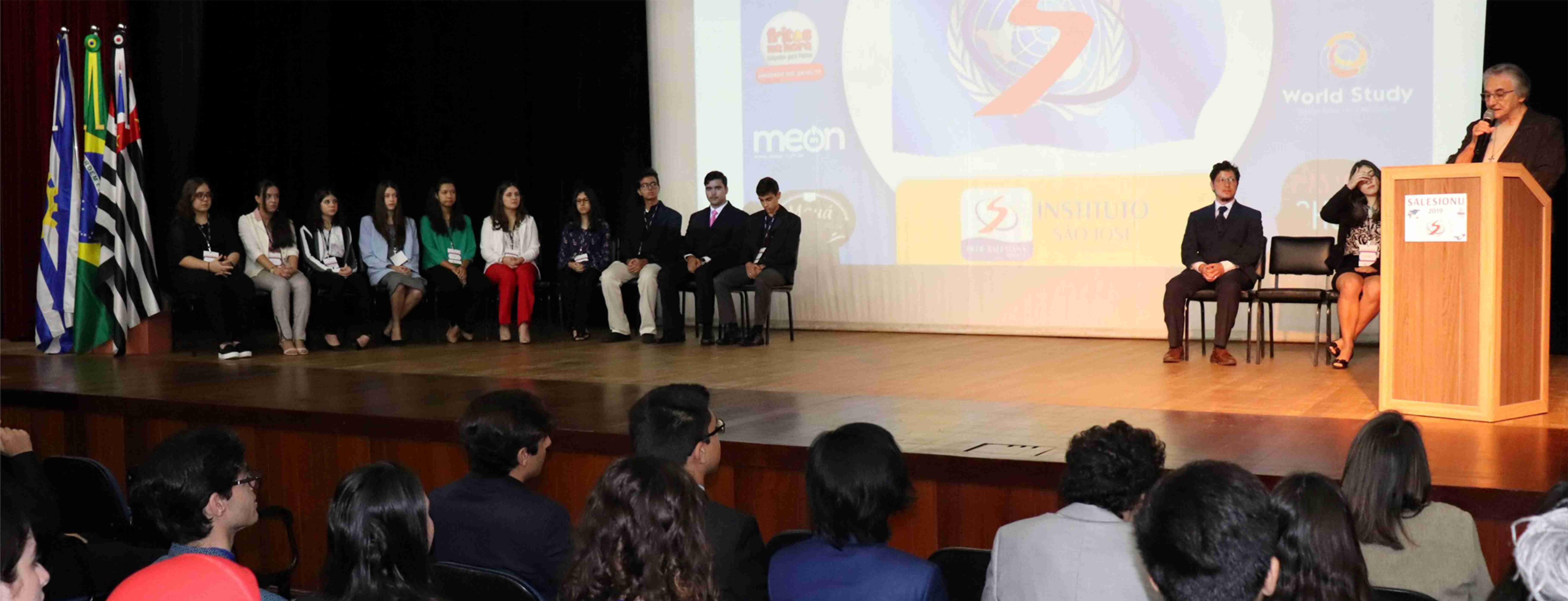 Alunos do Ensino Médio do Instituto São José promovem a 1ª Salesionu – Simulação da Organização das Nações Unidas (ONU)