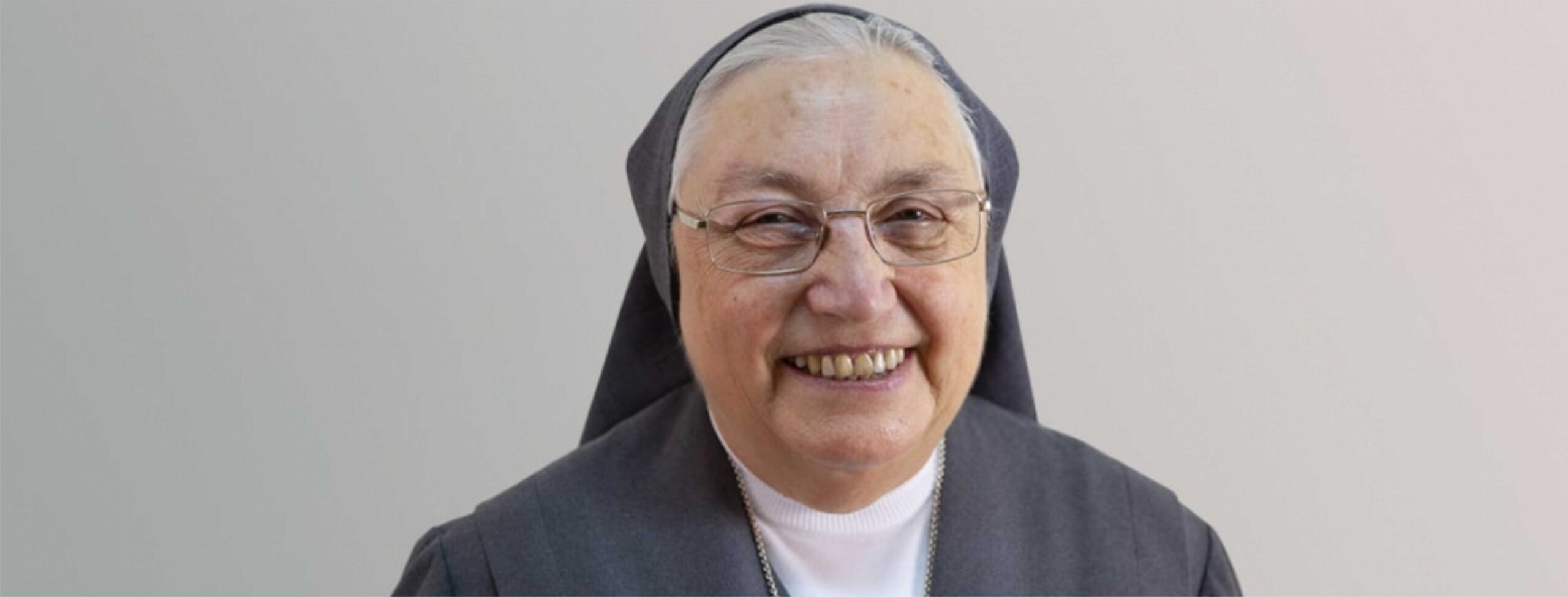 Madre Yvonne Reungoat recebe o Título Honorífico da Legião de Honra