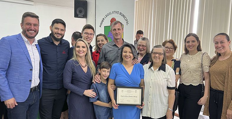 Diretora do IMA recebe o Título “Cidadã Rio-Sulense”