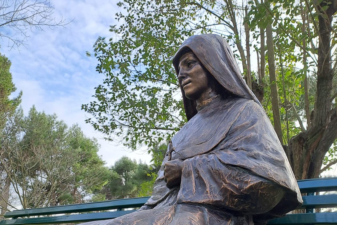 Santa Maria Mazzarello, artesã da comunhão e da paz