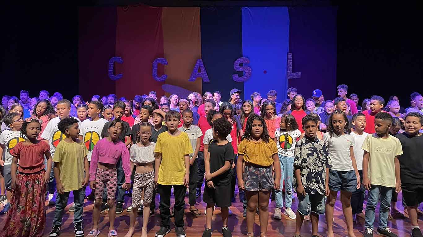 Mostra Artística marca encerramento de atividades e une comunidade educativa do CCA Santa Lúcia