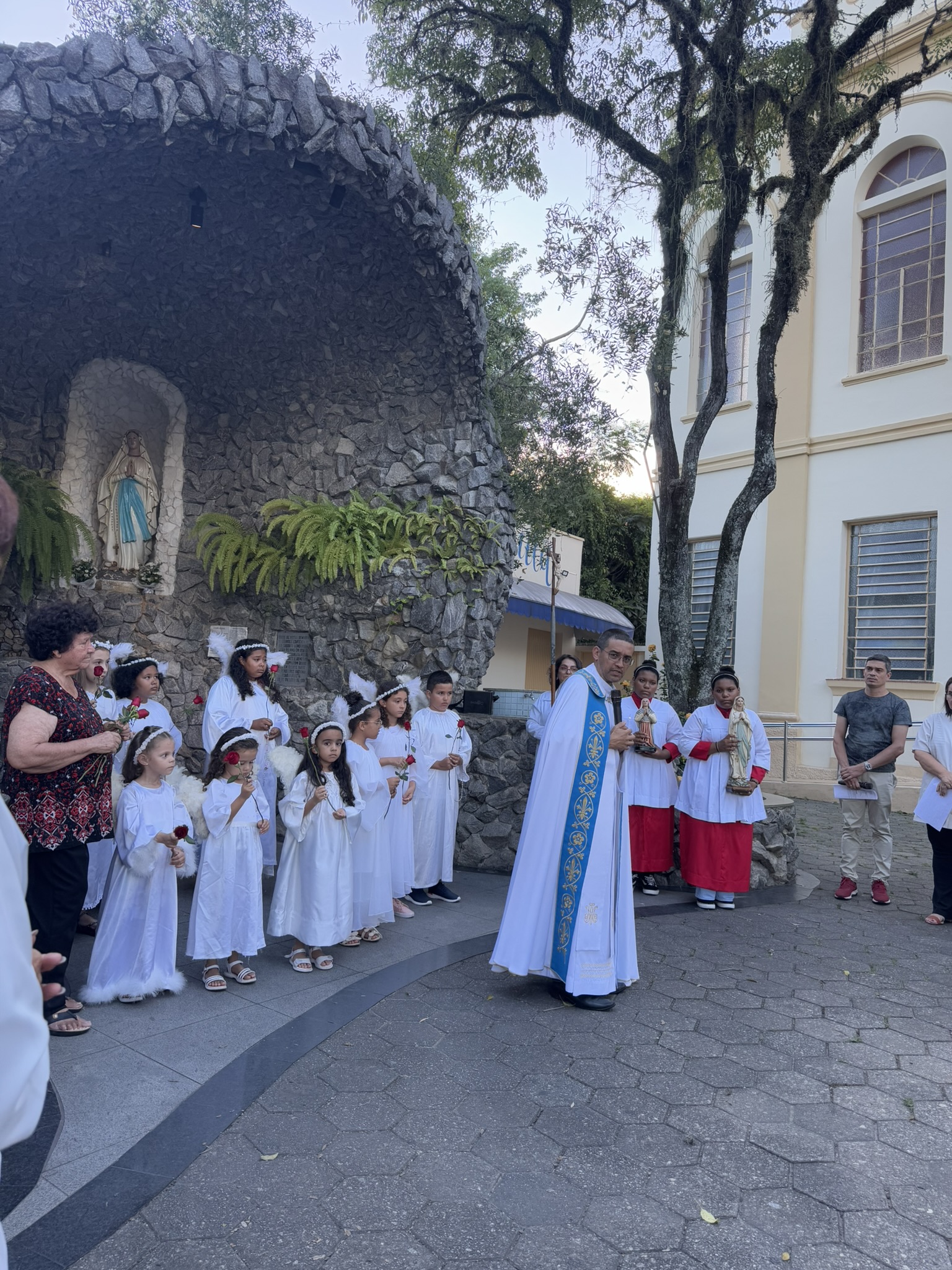 Fé e Devoção marcam a Festa de Nossa Senhora de Lourdes em Guaratinguetá