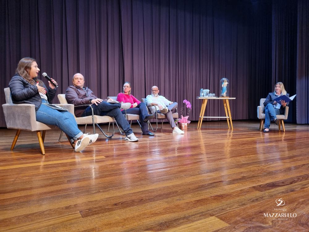 Instituto Madre Mazzarello promove Mesa Redonda “Entre Likes e Riscos – O que os pais precisam saber sobre o mundo digital dos filhos”