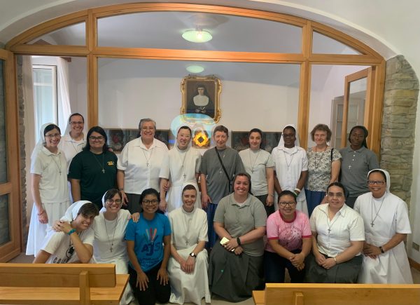 Irmãs Salesianas Junioristas participam do Segundo Noviciado na Itália e vivenciam o Jubileu da Juventude