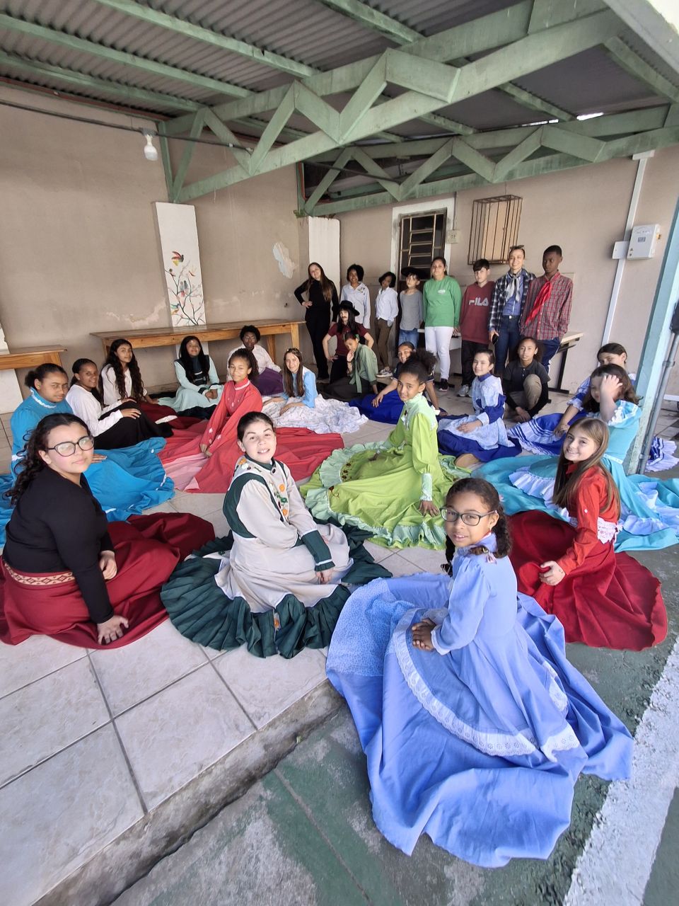 Educandos do Instituto Medianeira Casa da Criança celebram tradições gaúchas com vivência cultural em Rio Pardo