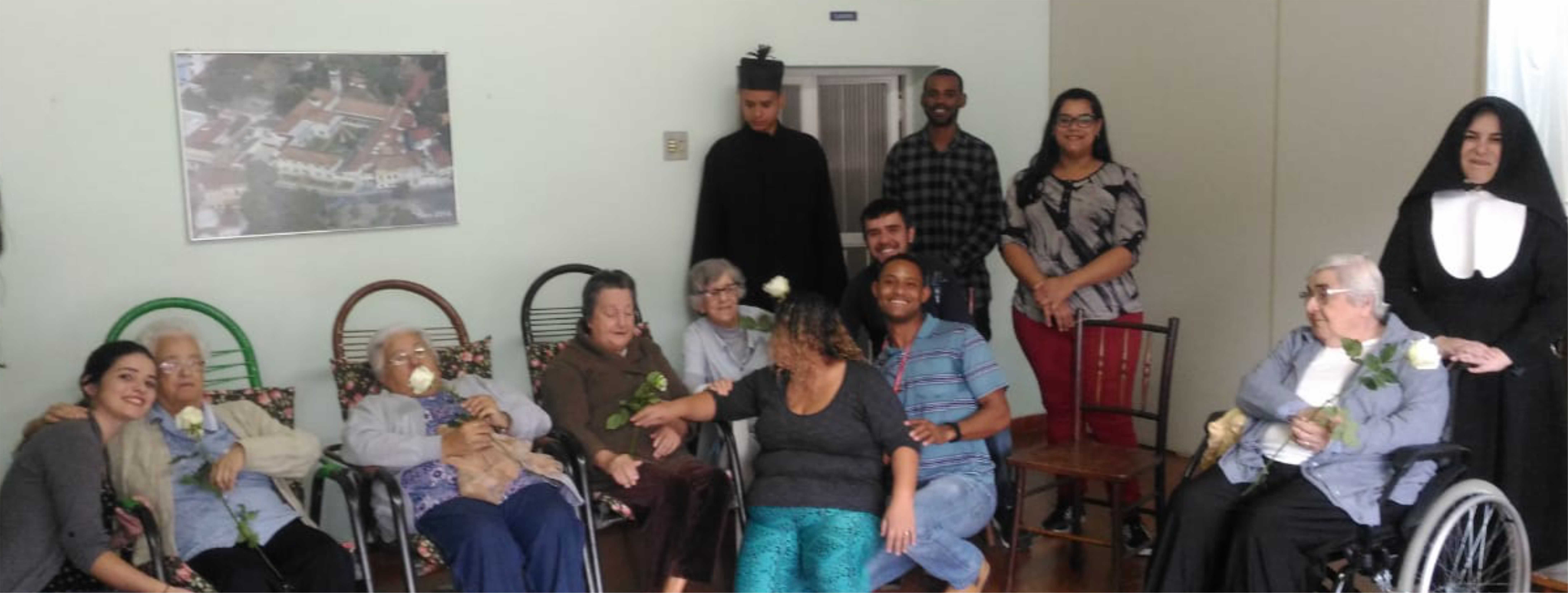 Missionários das “Aldeias de vida” em formação visitam Casa Maria Auxiliadora das Irmãs Salesianas em Lorena