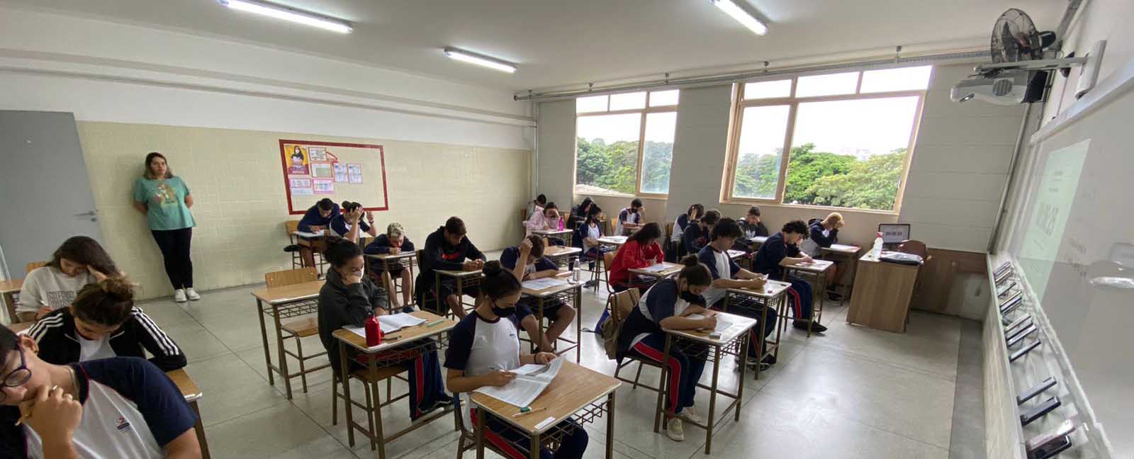 Estudantes do Instituto São José realizaram o primeiro Simulado ENEM