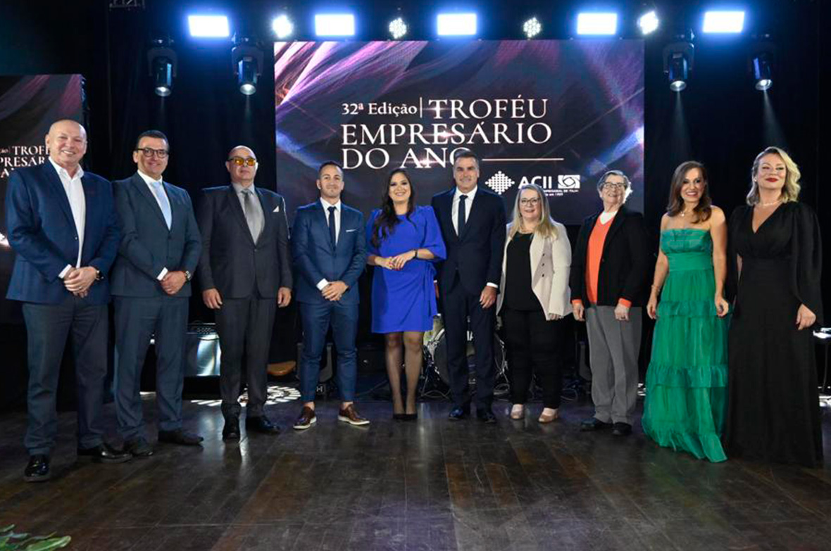 Lar Padre Jacó recebe Premiação de Destaque do 3º Setor na 32° Troféu Empresário do Ano, Concedido pela Associação Empresarial de Itajaí – SC (ACII)