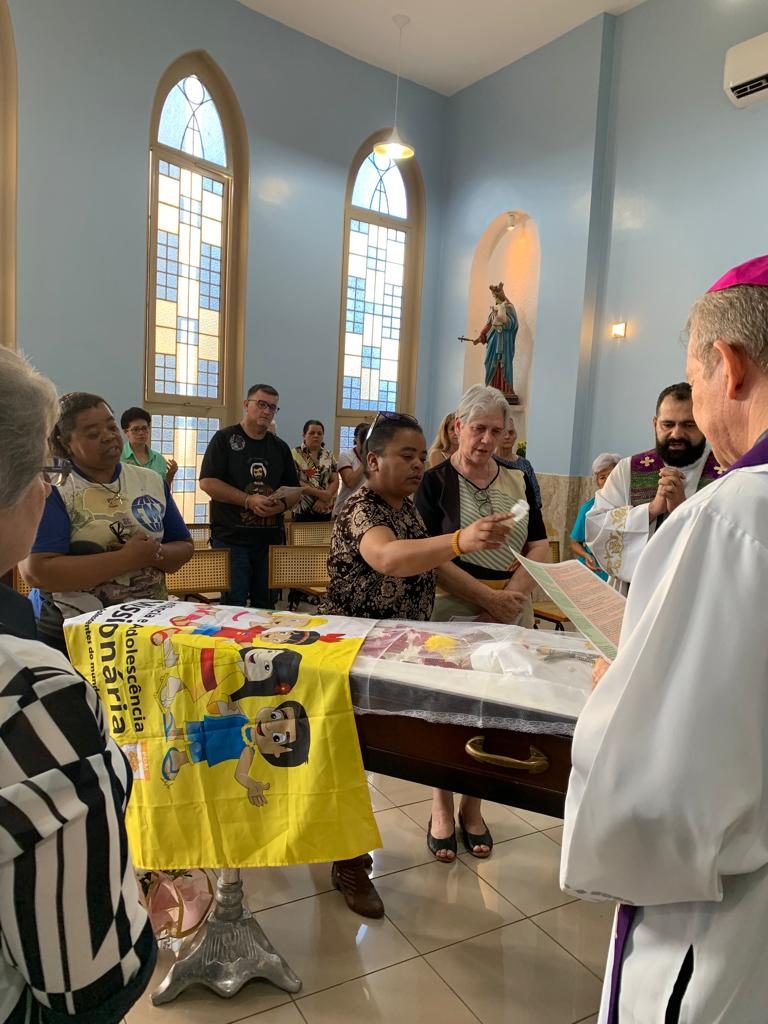 Comunidade celebra despedida de Irmã Maristela Munhos Trindade