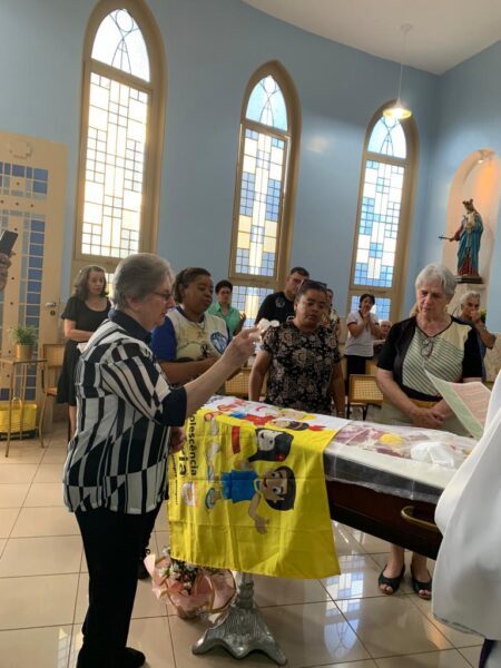 Comunidade celebra despedida de Irmã Maristela Munhos Trindade