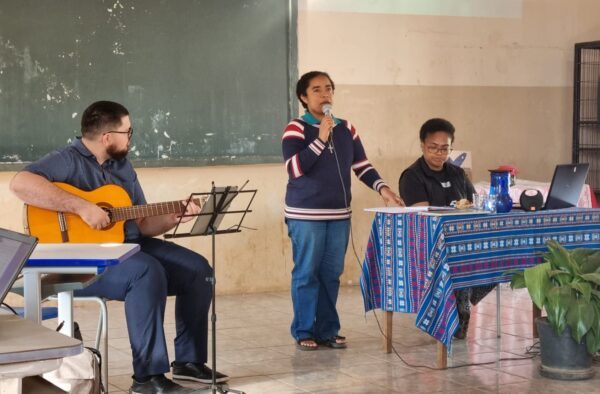 Comunidade celebra despedida de Irmã Maristela Munhos Trindade