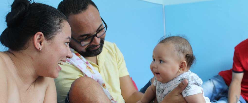 “Pingo de Gente” inicia suas atividades acolhendo bebês e famílias