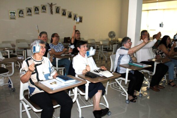 Conselheira Geral se encontra com o Conselho Inspetorial e o Núcleo Animador da BAP