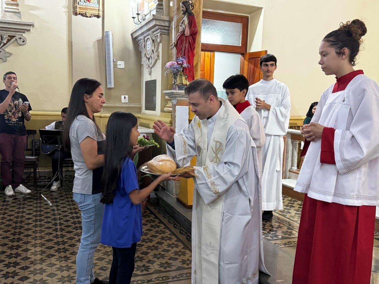 Casa do Puríssimo Coração de Maria Celebra Centenário com Grande Festa em Guaratinguetá