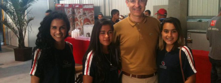 Jovens do Projeto Ser+ visitam AGC